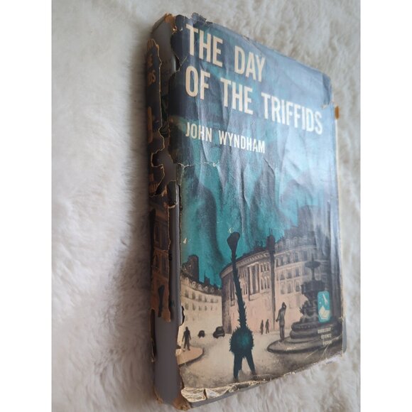 The Day of the Triffids John Wyndham HC DJ 1951 Doubleday Book Club Edition Vtg - Picture 2 of 10